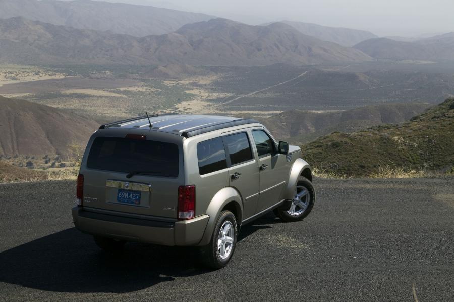 Dodge Nitro 2007 года  (фото 64 из 152)